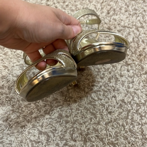 Nina Gold Sparkle Elastic Ankle Strap Heels - Size 7.5 - Picture 6 of 10